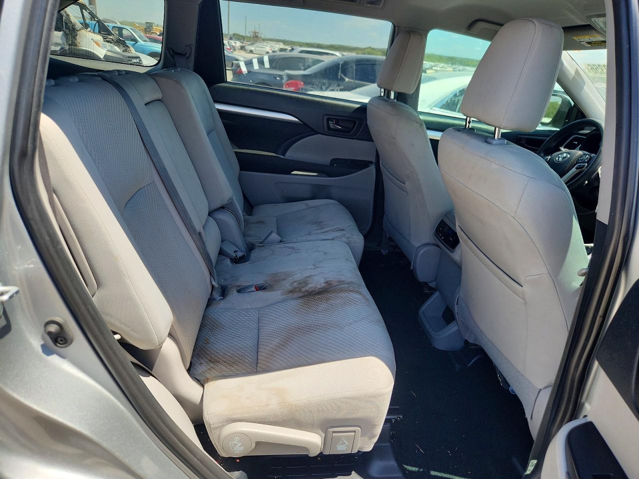2019 TOYOTA HIGHLANDER LE — Фото 11 из 13