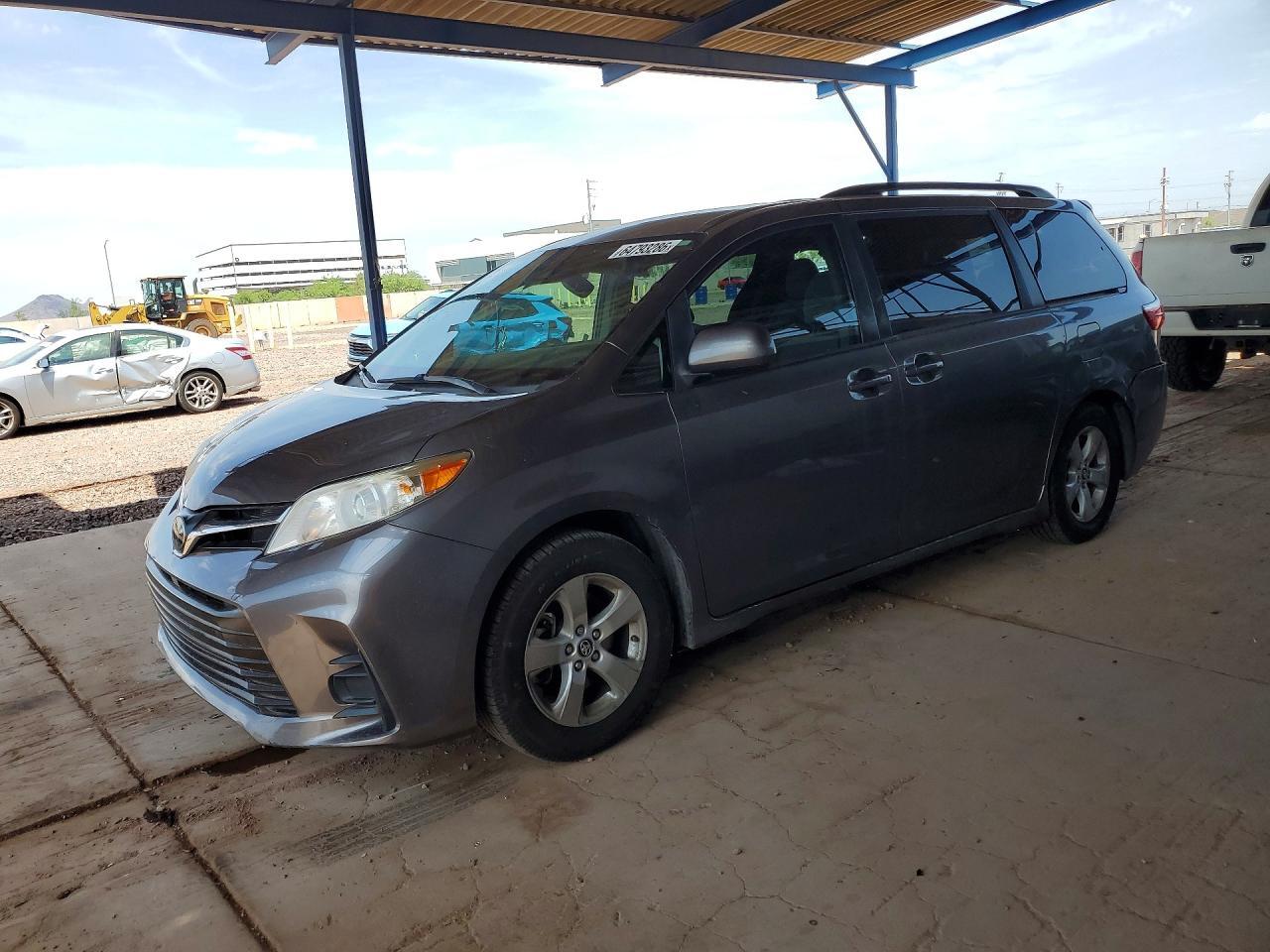 5TDKZ3DC5KS019275 2019 TOYOTA SIENNA photo no. 1