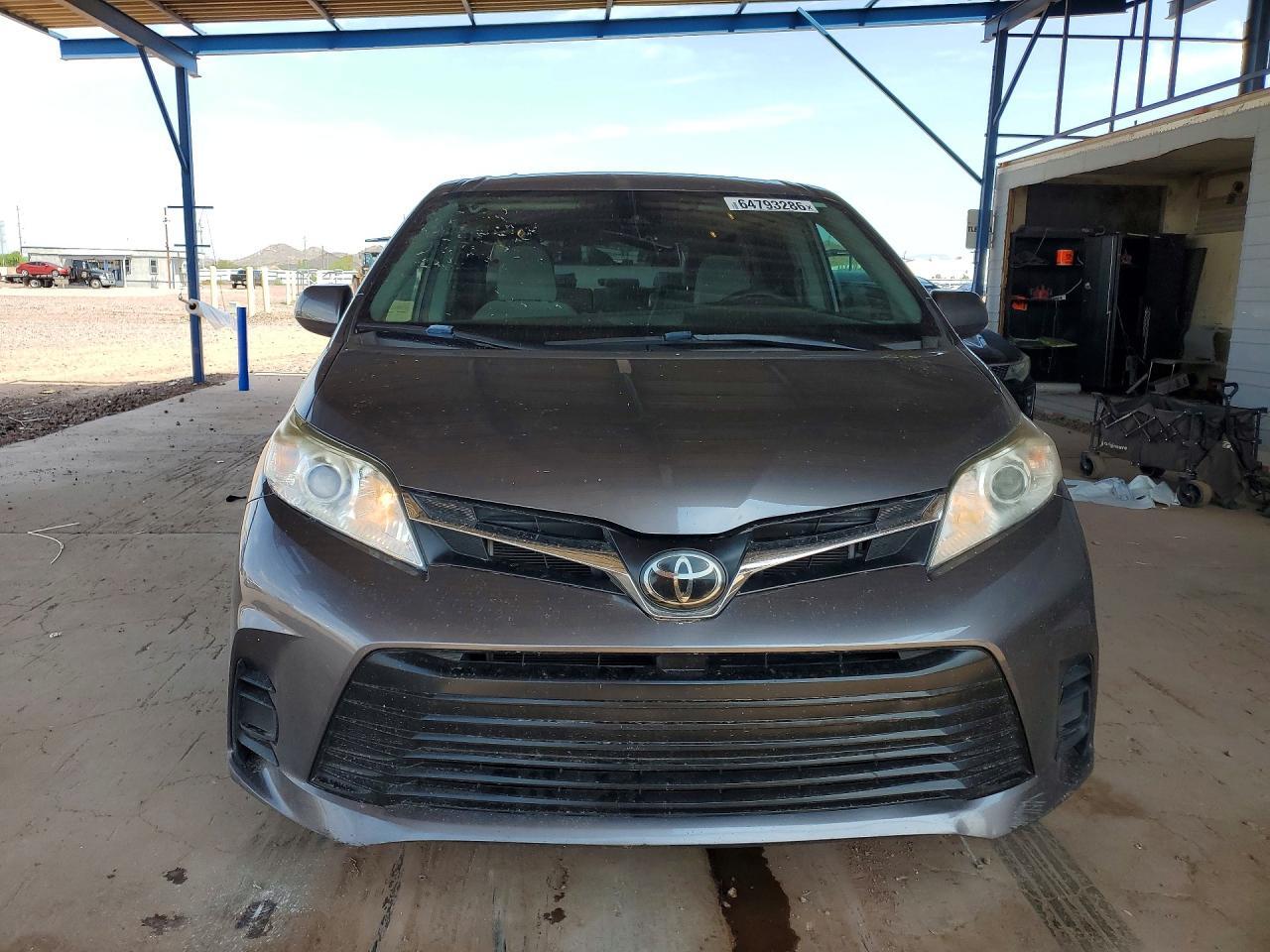 5TDKZ3DC5KS019275 2019 TOYOTA SIENNA photo no. 5