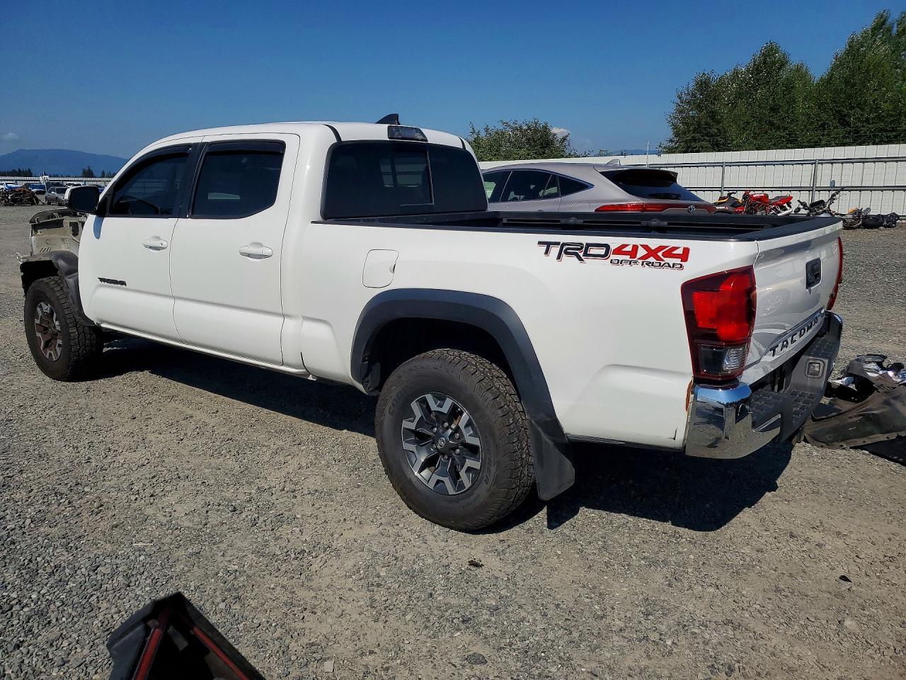 2019 TOYOTA TACOMA TRD OFF-ROAD — Фото 2 из 13
