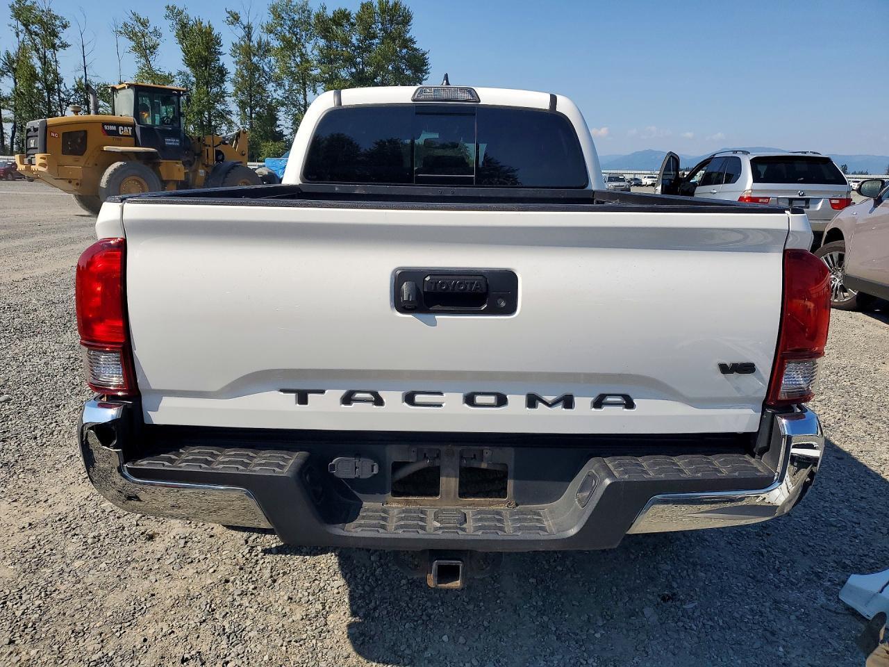 2019 TOYOTA TACOMA TRD OFF-ROAD — Фото 6 из 13