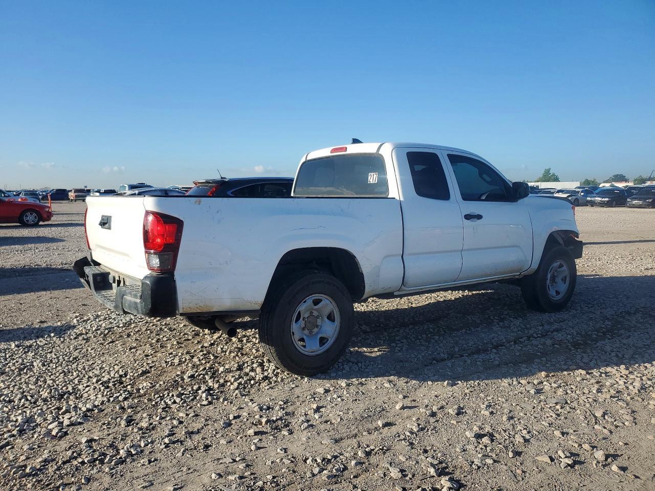 2019 TOYOTA TACOMA SR — Фото 3 из 12