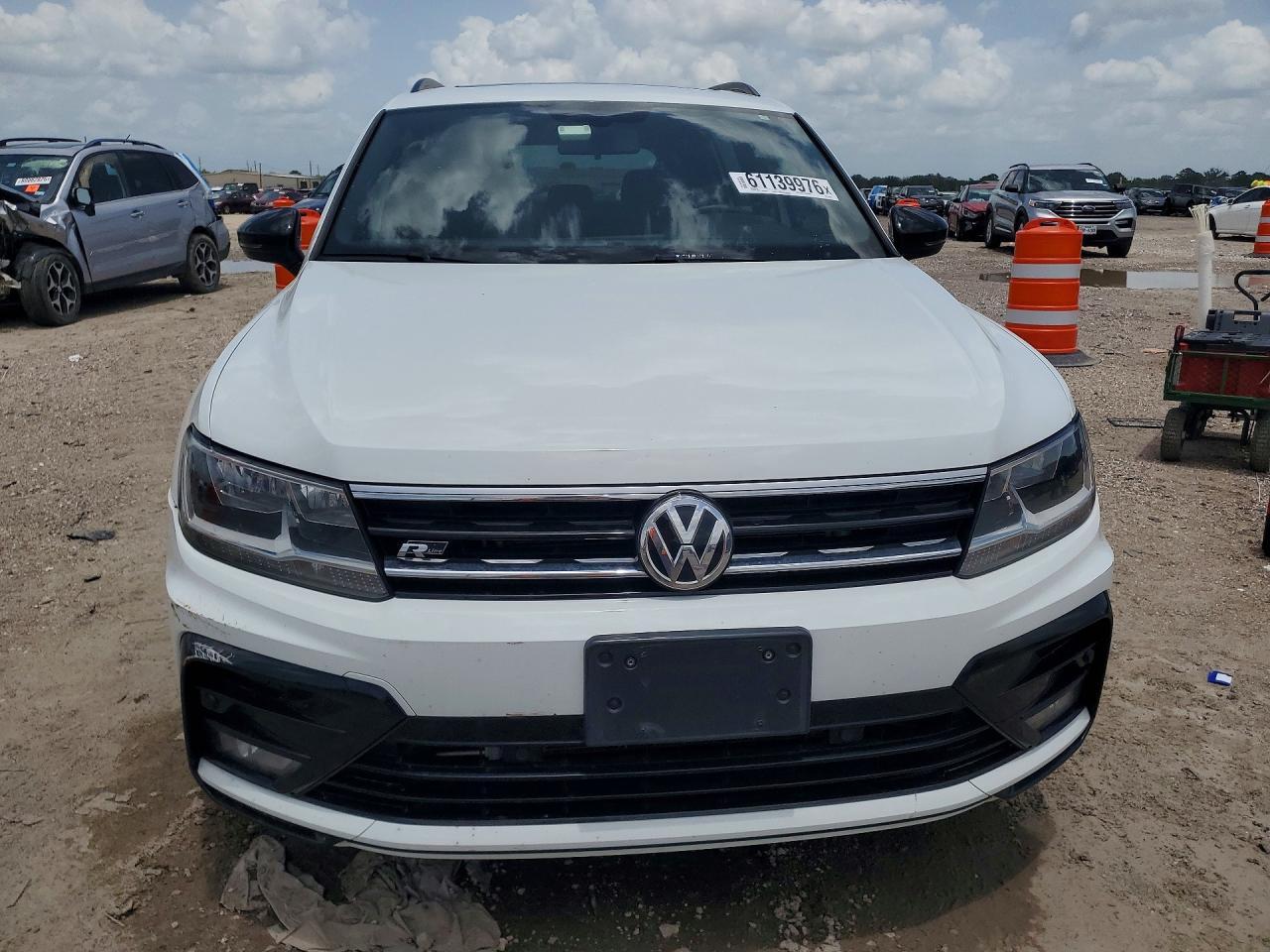 2019 VOLKSWAGEN TIGUAN SE/SEL/SEL R-LINE JET-BLACK/SEL R-LINE — Фото 5 из 12