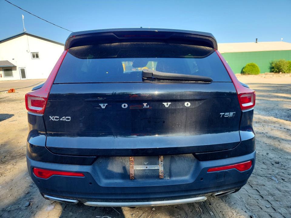 2019 VOLVO XC40 T5 INSCRIPTION — Фото 6 из 13