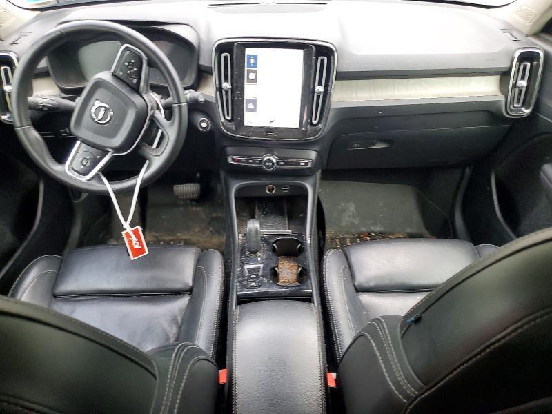 2019 VOLVO XC40 T5 INSCRIPTION — Фото 8 из 13