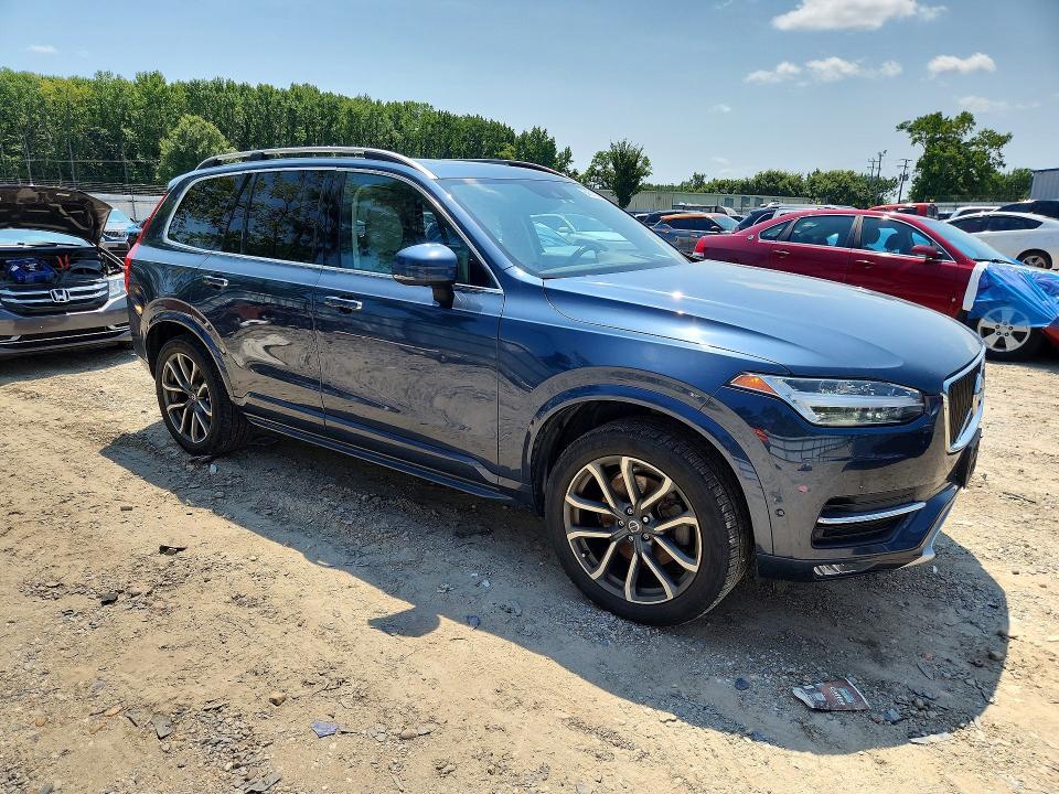 2019 VOLVO XC90 T6 MOMENTUM — Фото 4 из 13