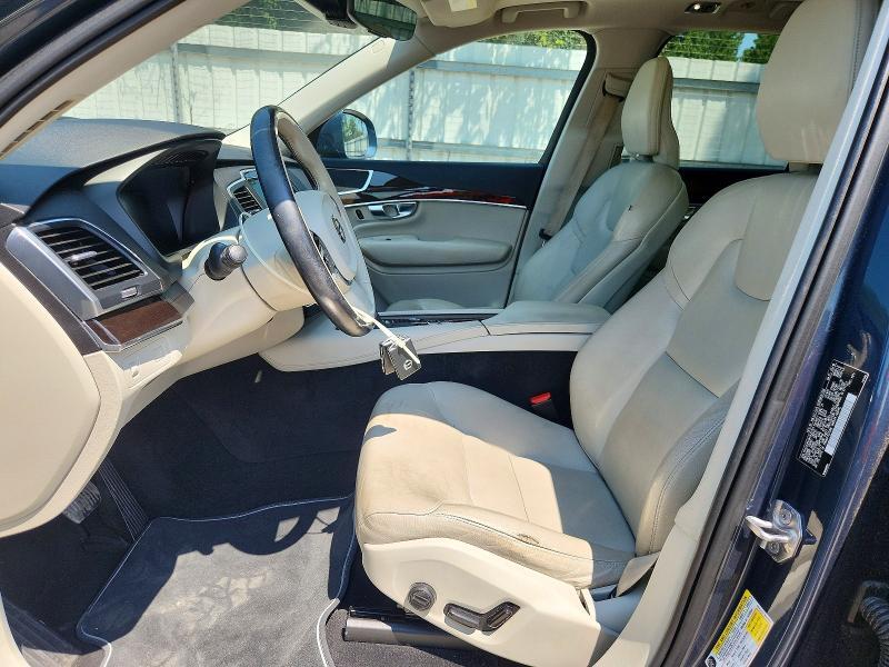 2019 VOLVO XC90 T6 MOMENTUM — Фото 7 из 13
