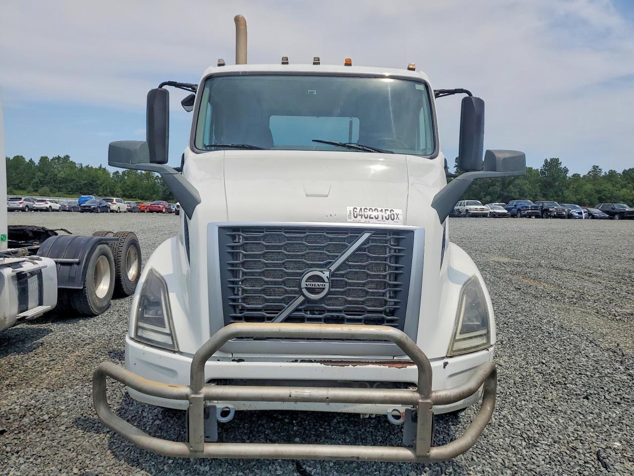2019 VOLVO VNR SEMI TRUCK — Фото 5 из 12