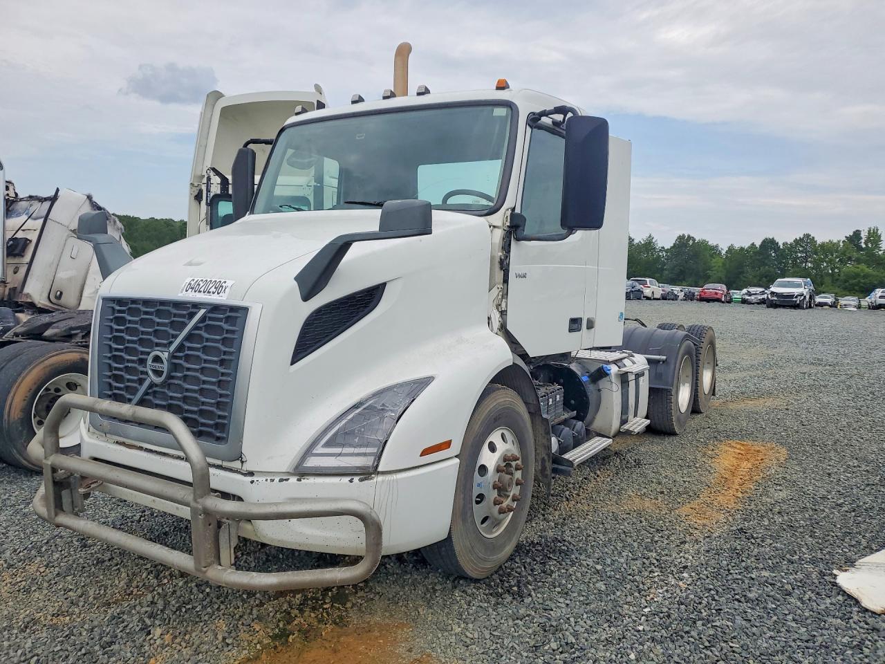 2019 VOLVO VNR 4V4WC9EH2KN906987