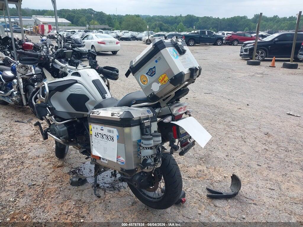 WB10A1208EZ095987 2014 BMW R1200 photo no. 3