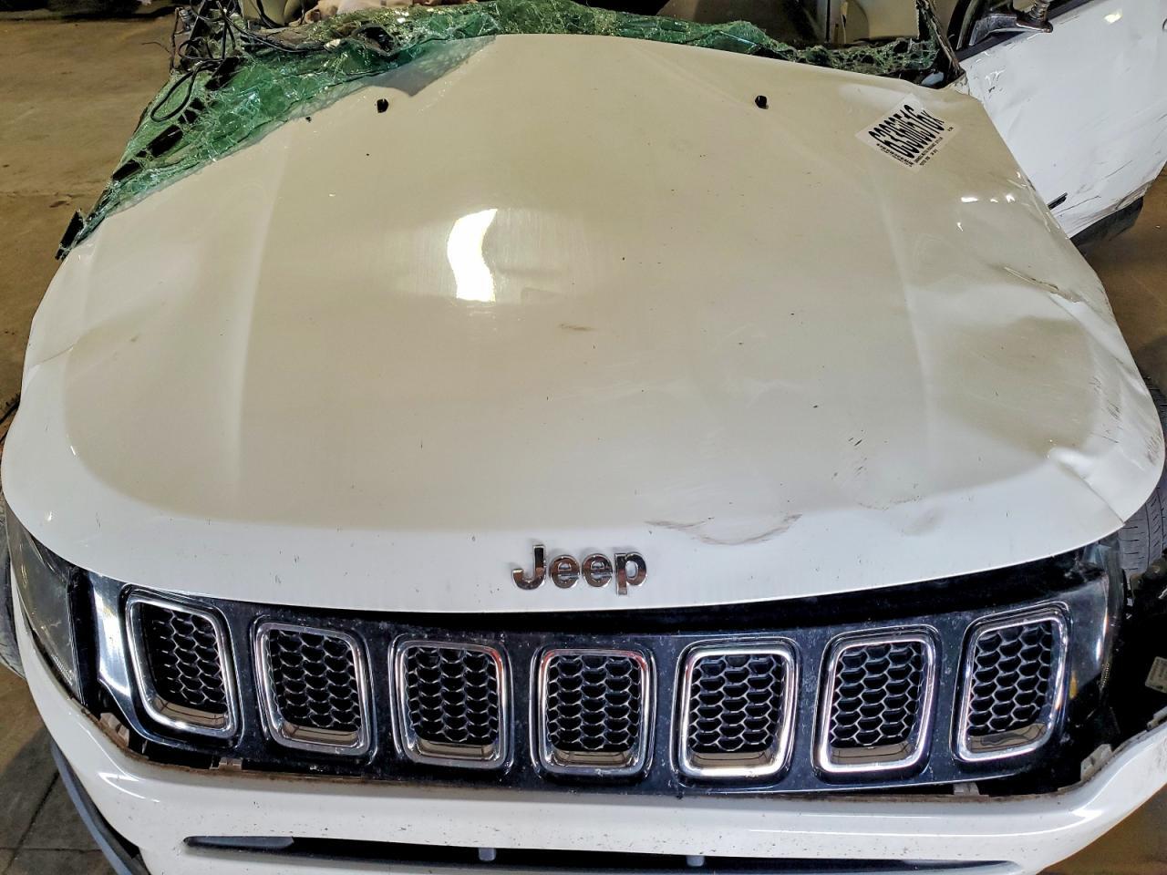 3C4NJDCB1JT231680 2018 JEEP COMPASS photo no. 12
