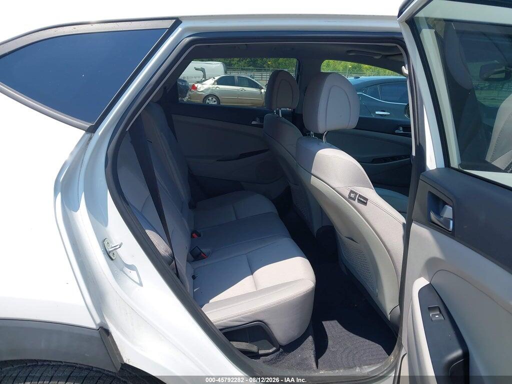 KM8J3CA29JU687658 2018 HYUNDAI TUCSON photo no. 8