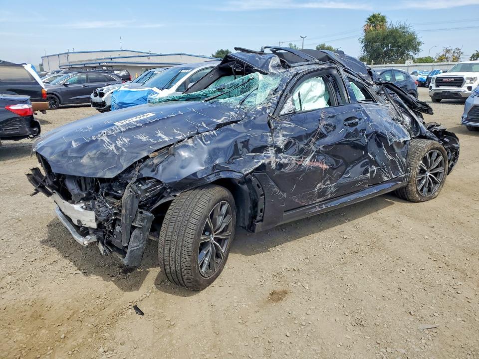 2026 BMW X6 5UX33EX04T9253358