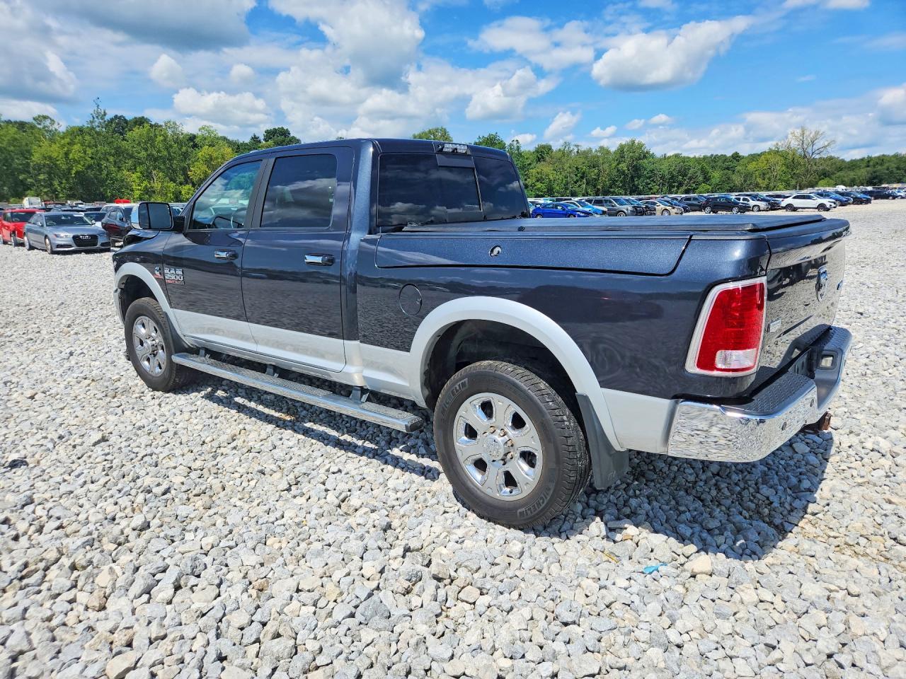 2015 RAM 2500 LARAMIE — Фото 2 из 13