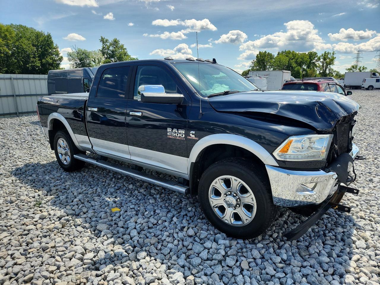 2015 RAM 2500 LARAMIE — Фото 4 из 13