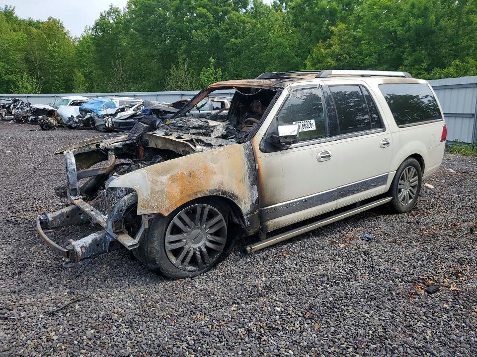 2008 LINCOLN NAVIGATOR 5LMFL28508LJ17836
