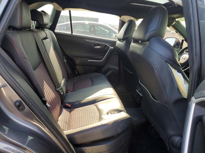 2021 TOYOTA RAV4 PRIME XSE — Фото 11 из 13