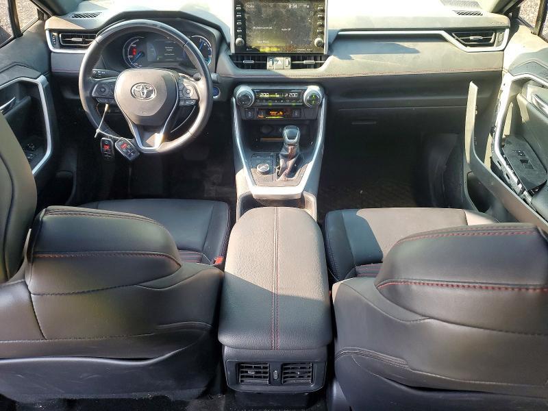 2021 TOYOTA RAV4 PRIME XSE — Фото 8 из 13
