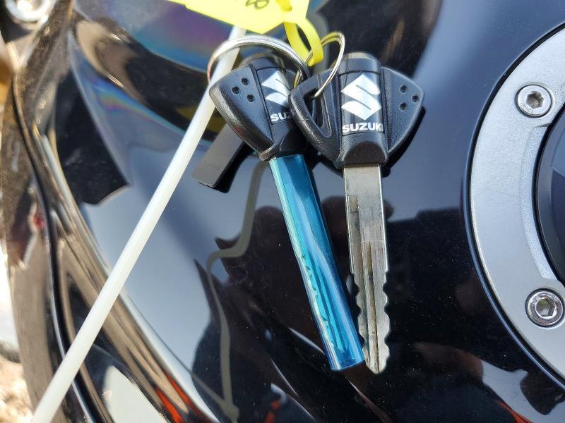 2019 SUZUKI GSX-R750 R — Фото 8 из 10