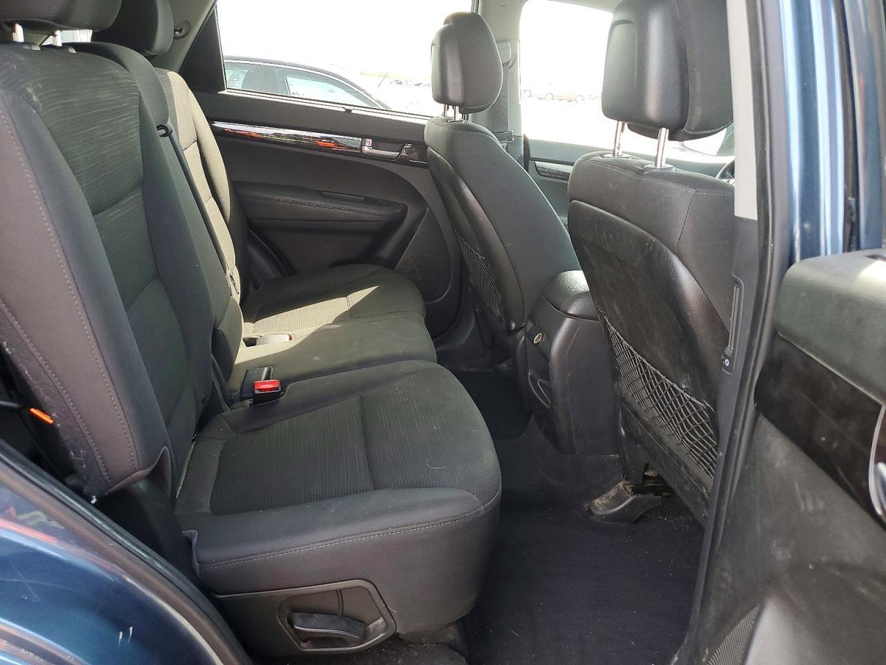2014 KIA SORENTO LX — Фото 11 из 13