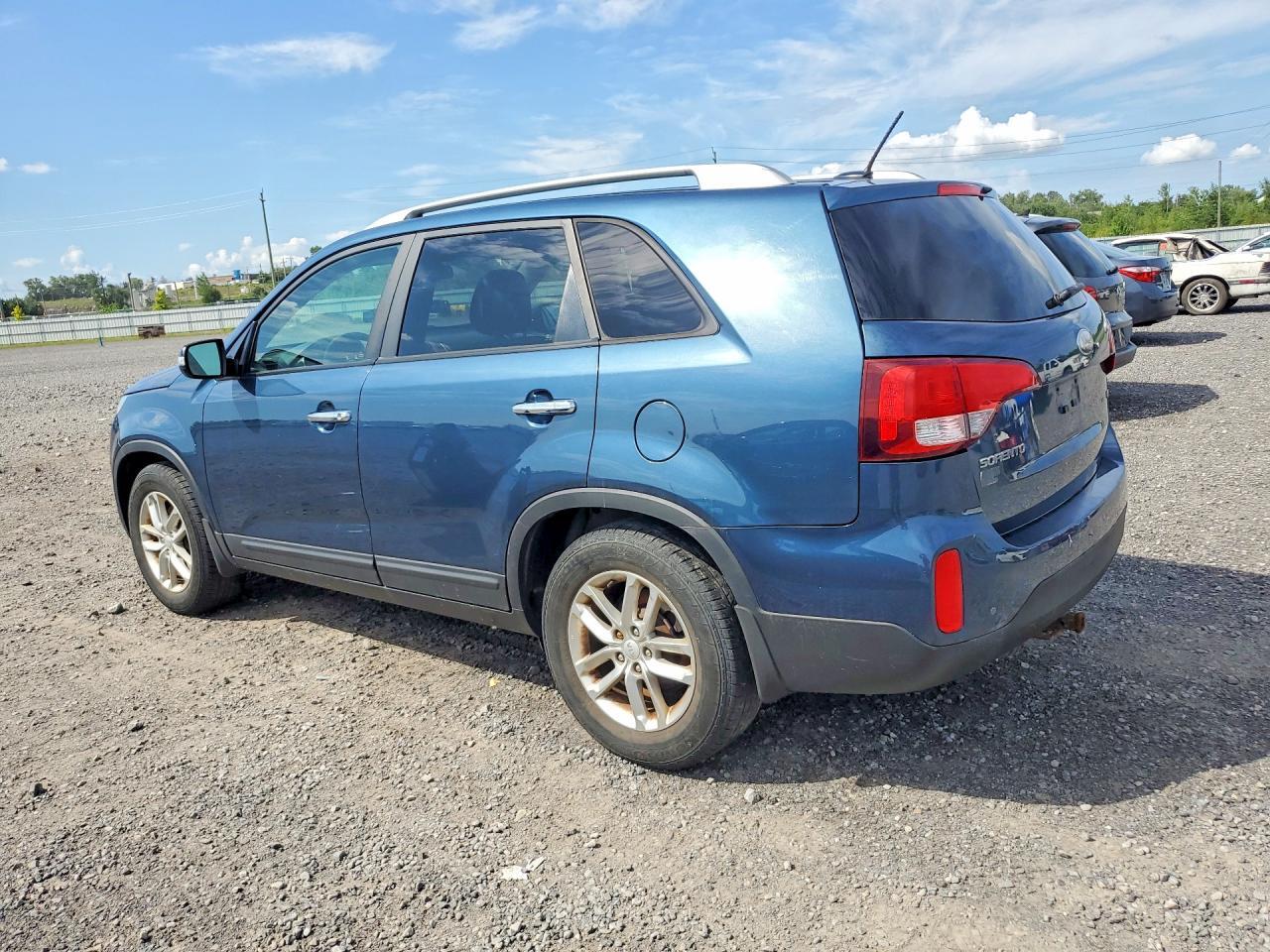 2014 KIA SORENTO LX — Фото 2 из 13