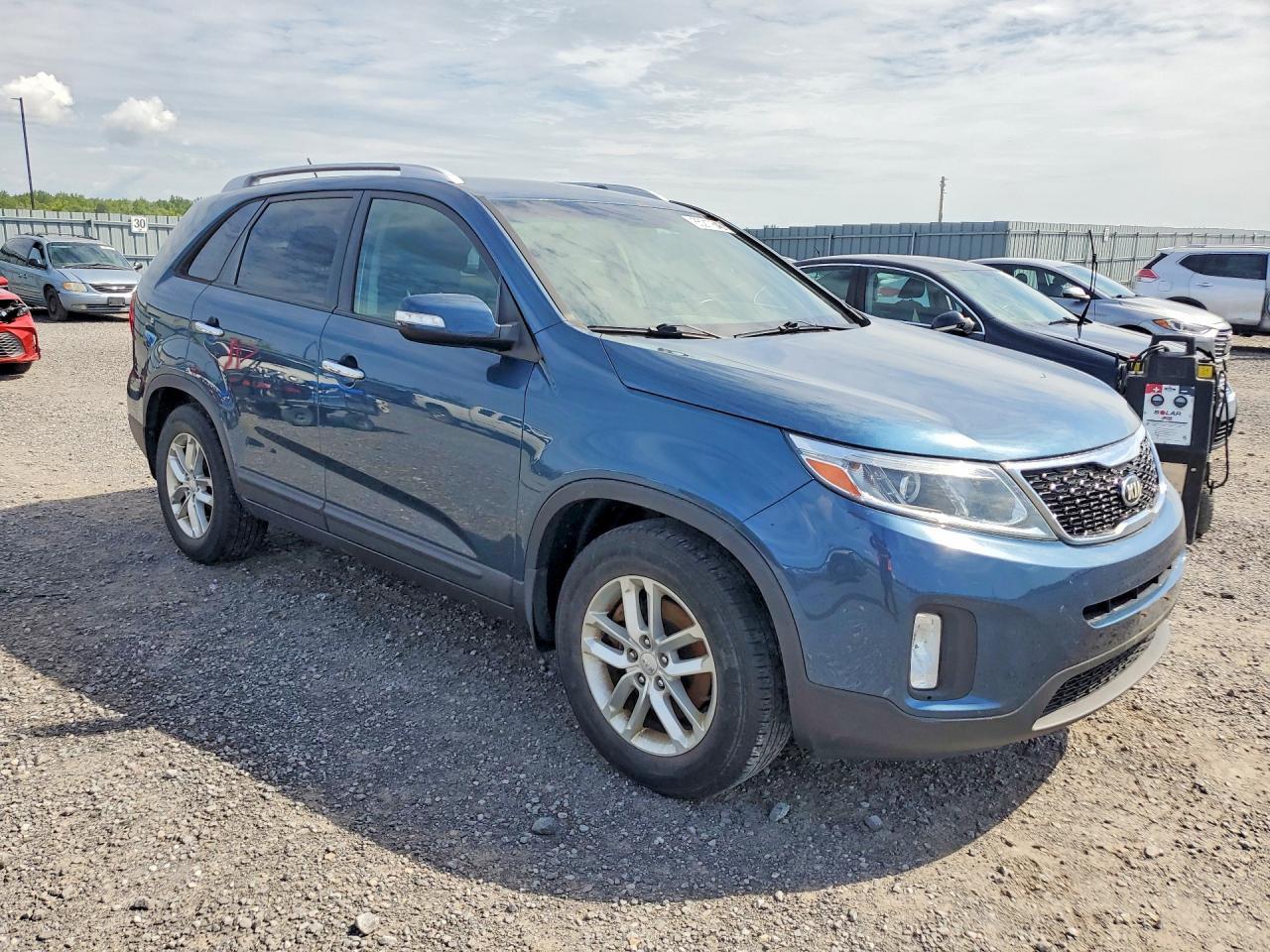 2014 KIA SORENTO LX — Фото 4 из 13