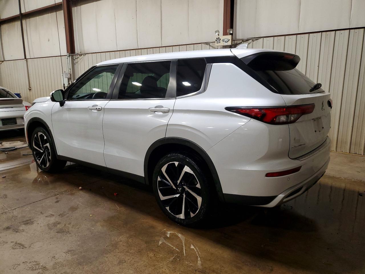 2022 MITSUBISHI OUTLANDER SE — Фото 2 из 12