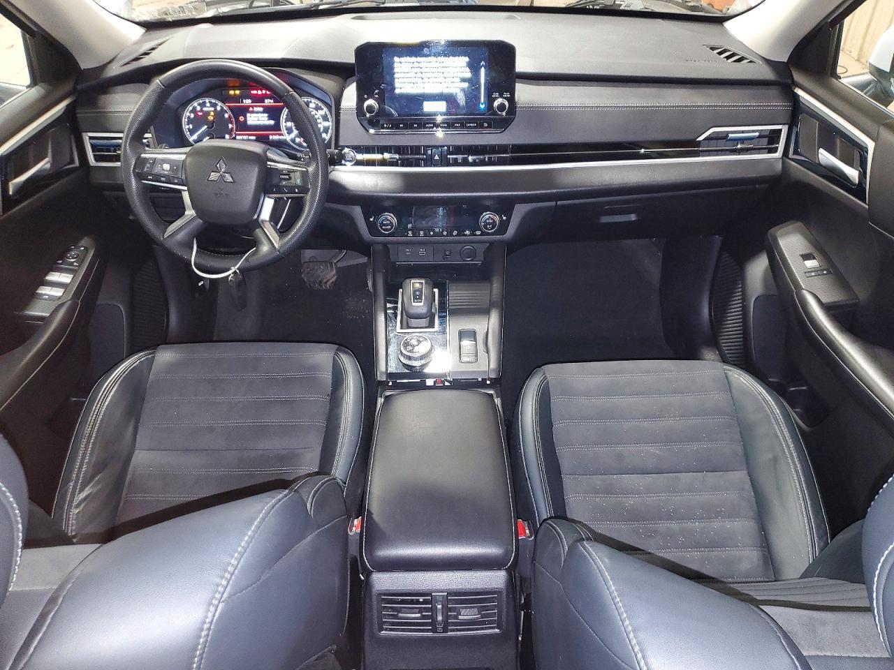 2022 MITSUBISHI OUTLANDER SE — Фото 8 из 12
