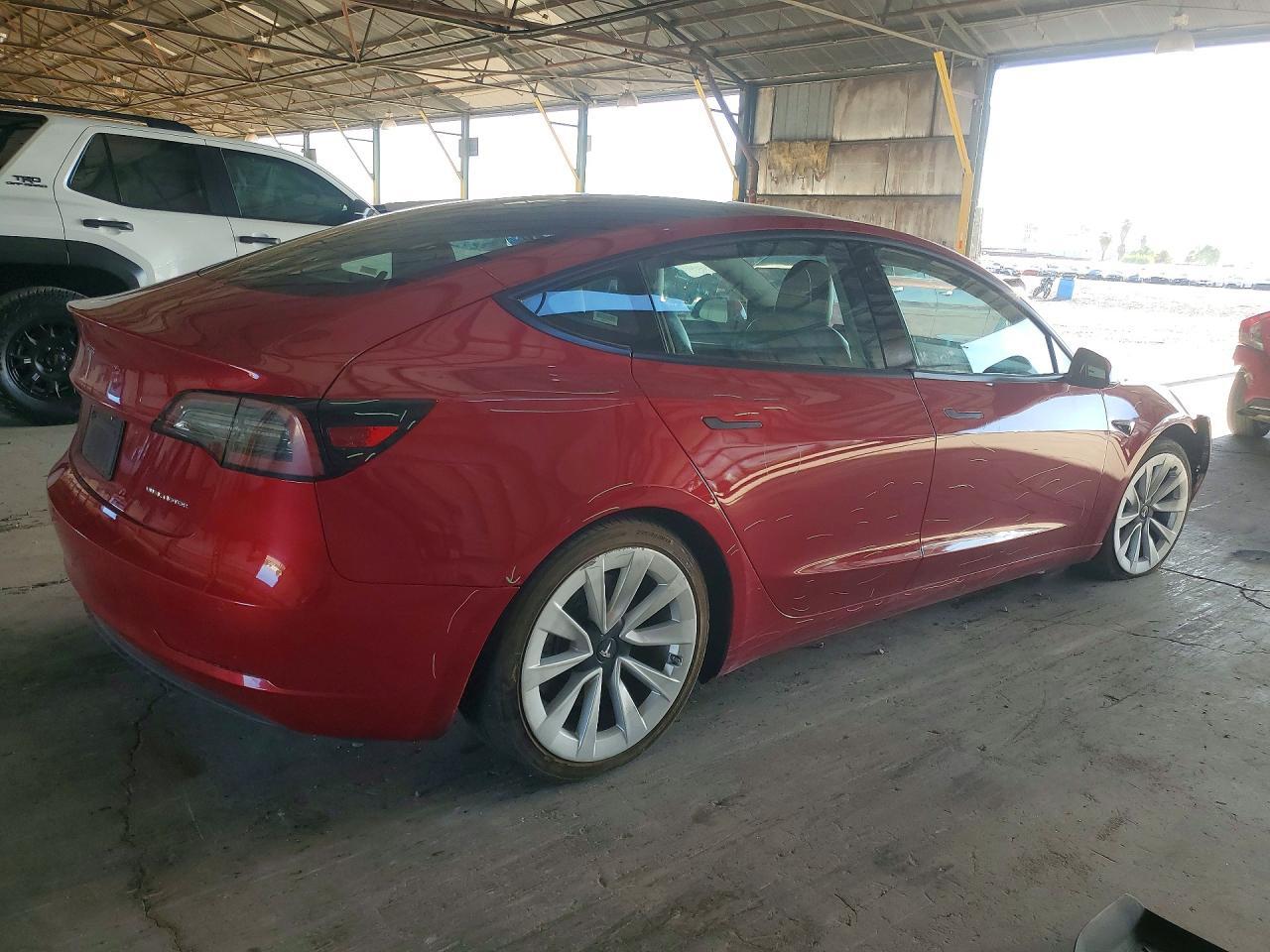 2022 TESLA MODEL 3 — Фото 3 из 12