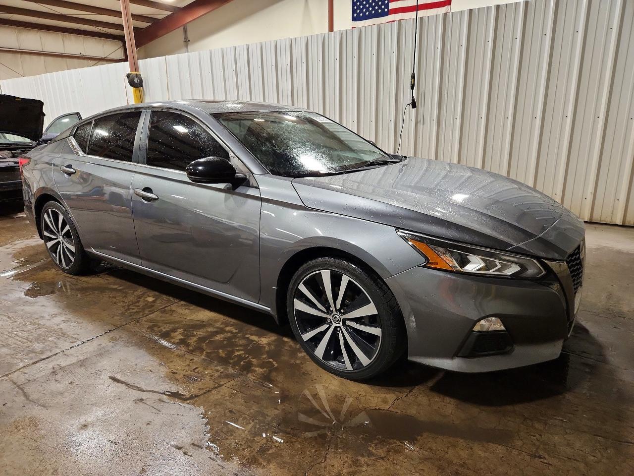 2021 NISSAN ALTIMA SR — Фото 4 из 12