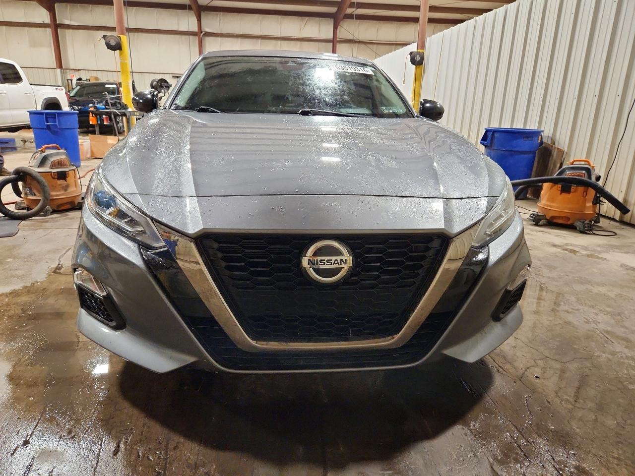 2021 NISSAN ALTIMA SR — Фото 5 из 12