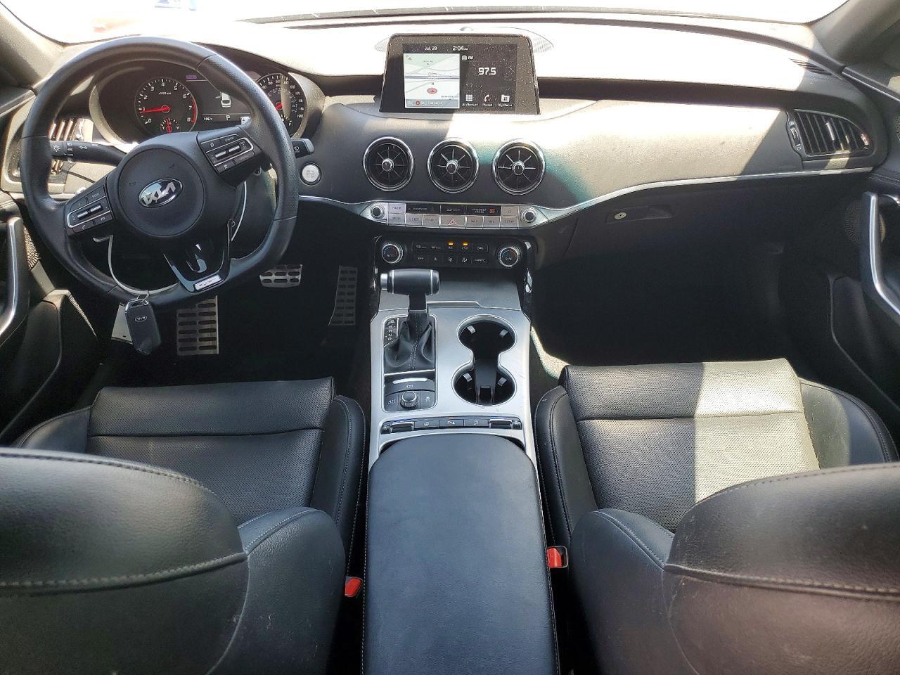 2021 KIA STINGER GT — Фото 8 из 12