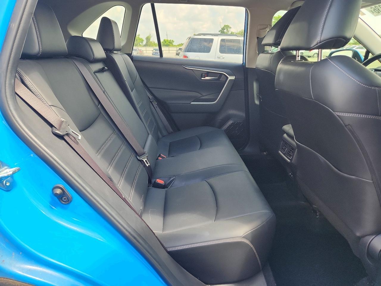 2019 TOYOTA RAV4 XLE PREMIUM — Фото 11 из 14
