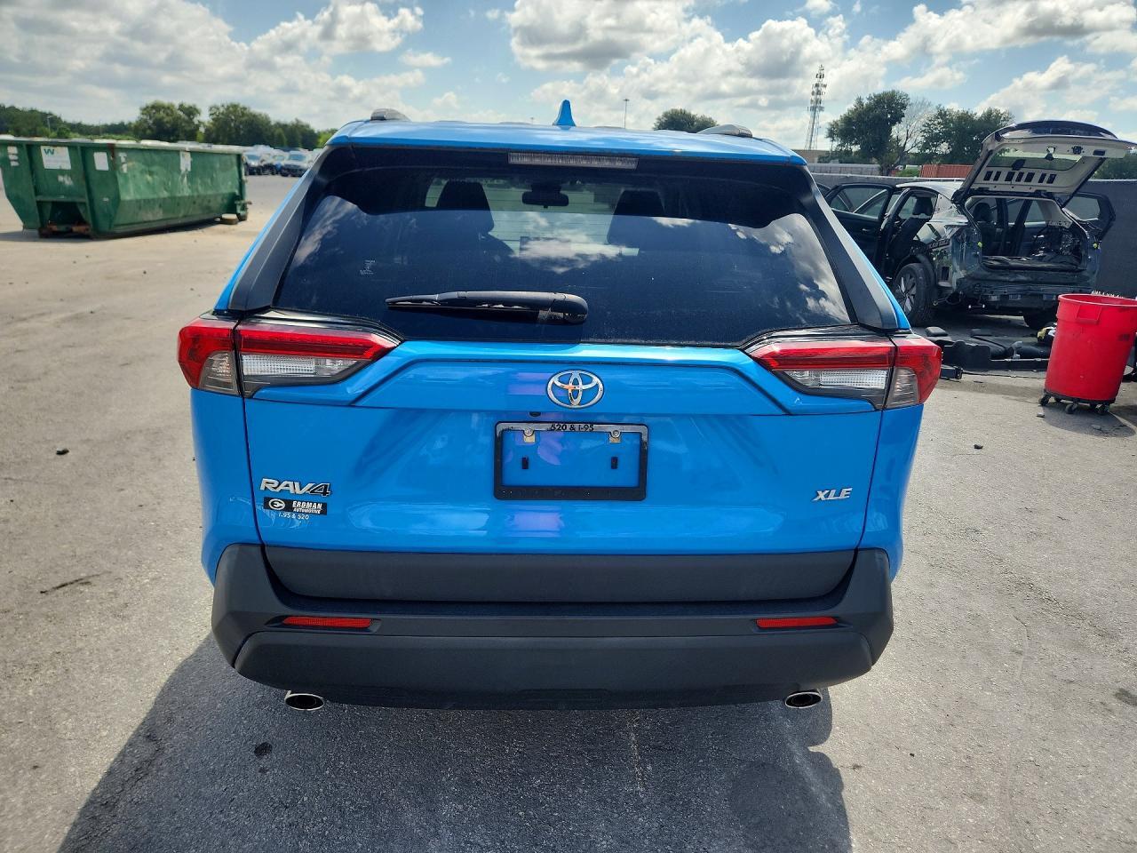 2019 TOYOTA RAV4 XLE PREMIUM — Фото 6 из 14