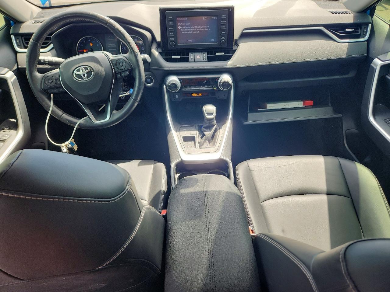 2019 TOYOTA RAV4 XLE PREMIUM — Фото 8 из 14