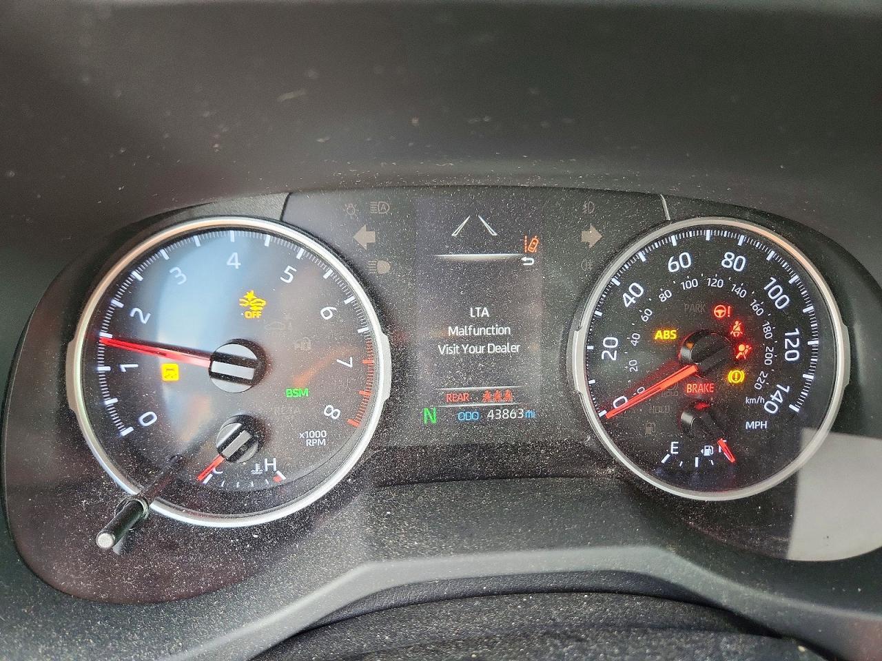 2019 TOYOTA RAV4 XLE PREMIUM — Фото 9 из 14