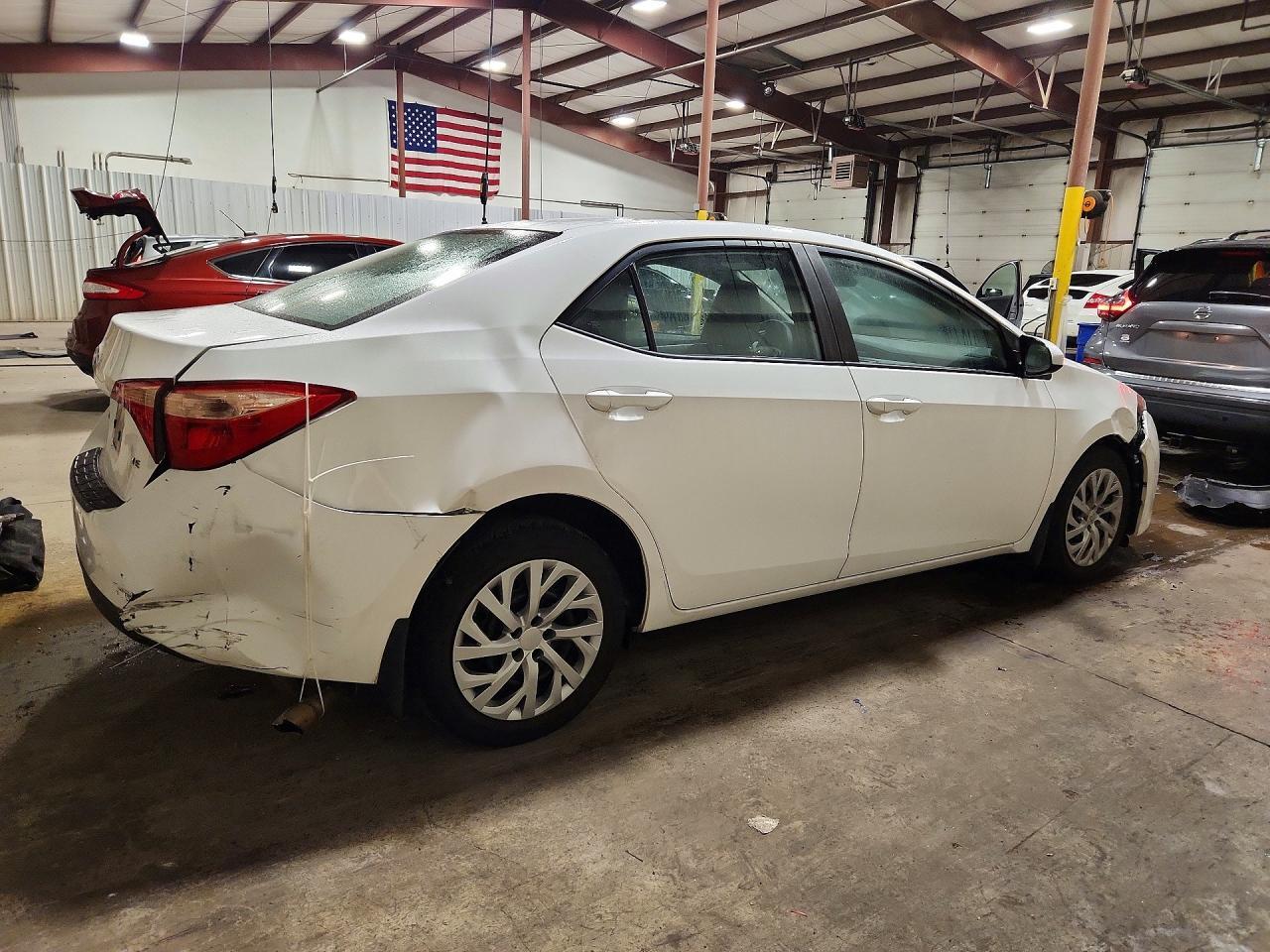 2018 TOYOTA COROLLA LE — Фото 3 из 13
