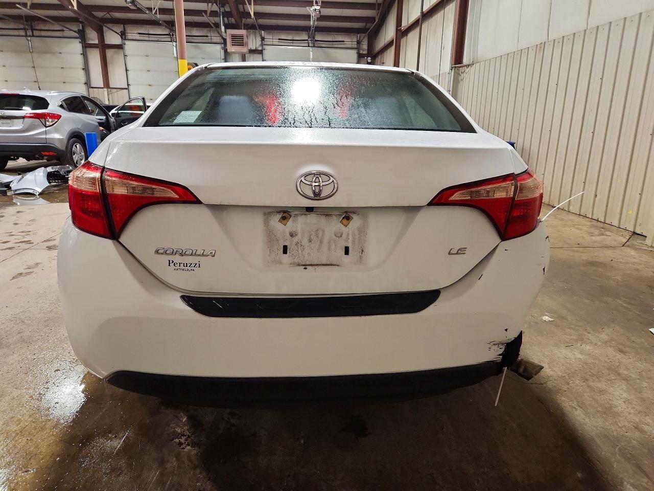 2018 TOYOTA COROLLA LE — Фото 6 из 13