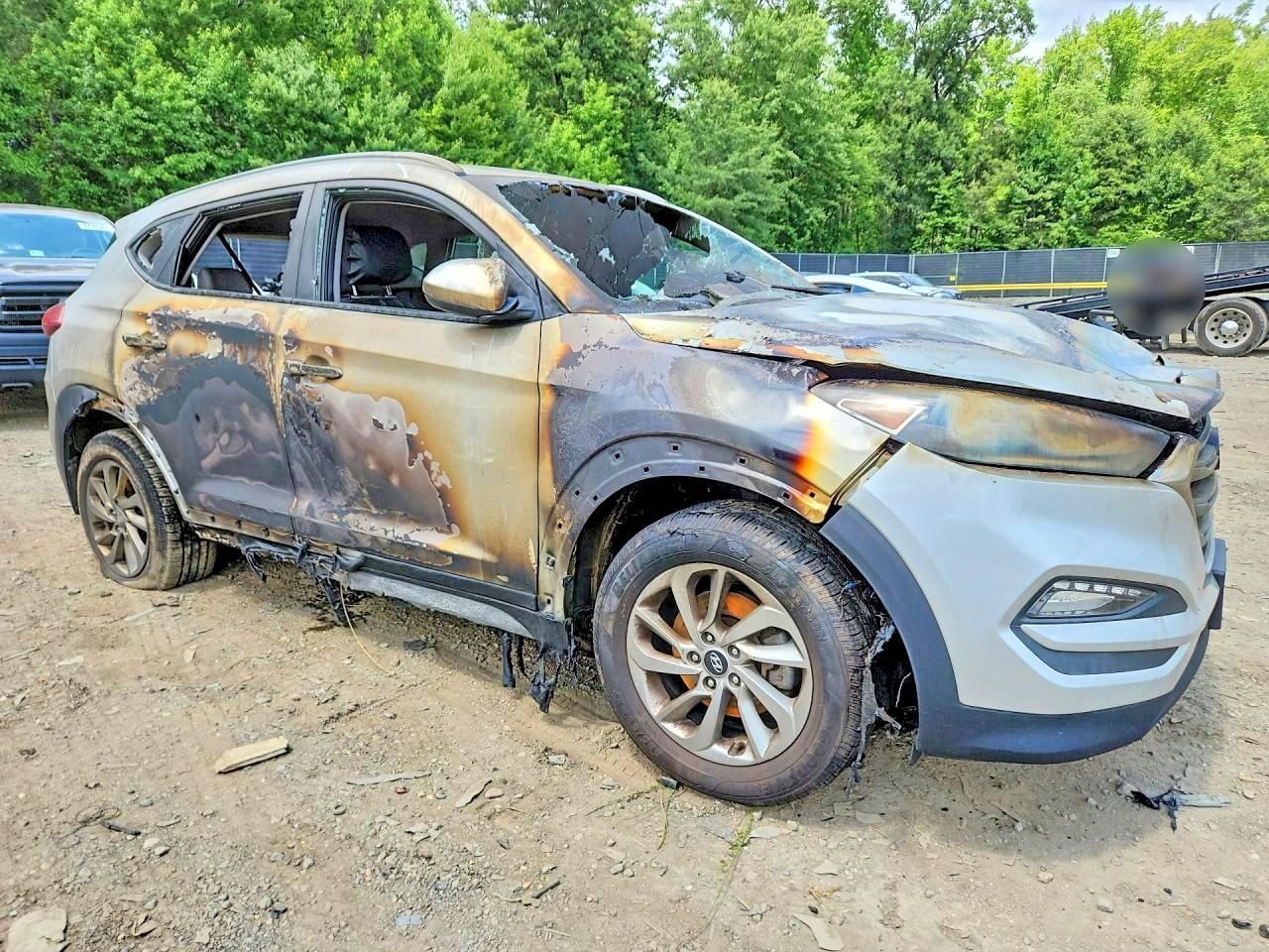 KM8J3CA48JU649405 2018 HYUNDAI TUCSON photo no. 4