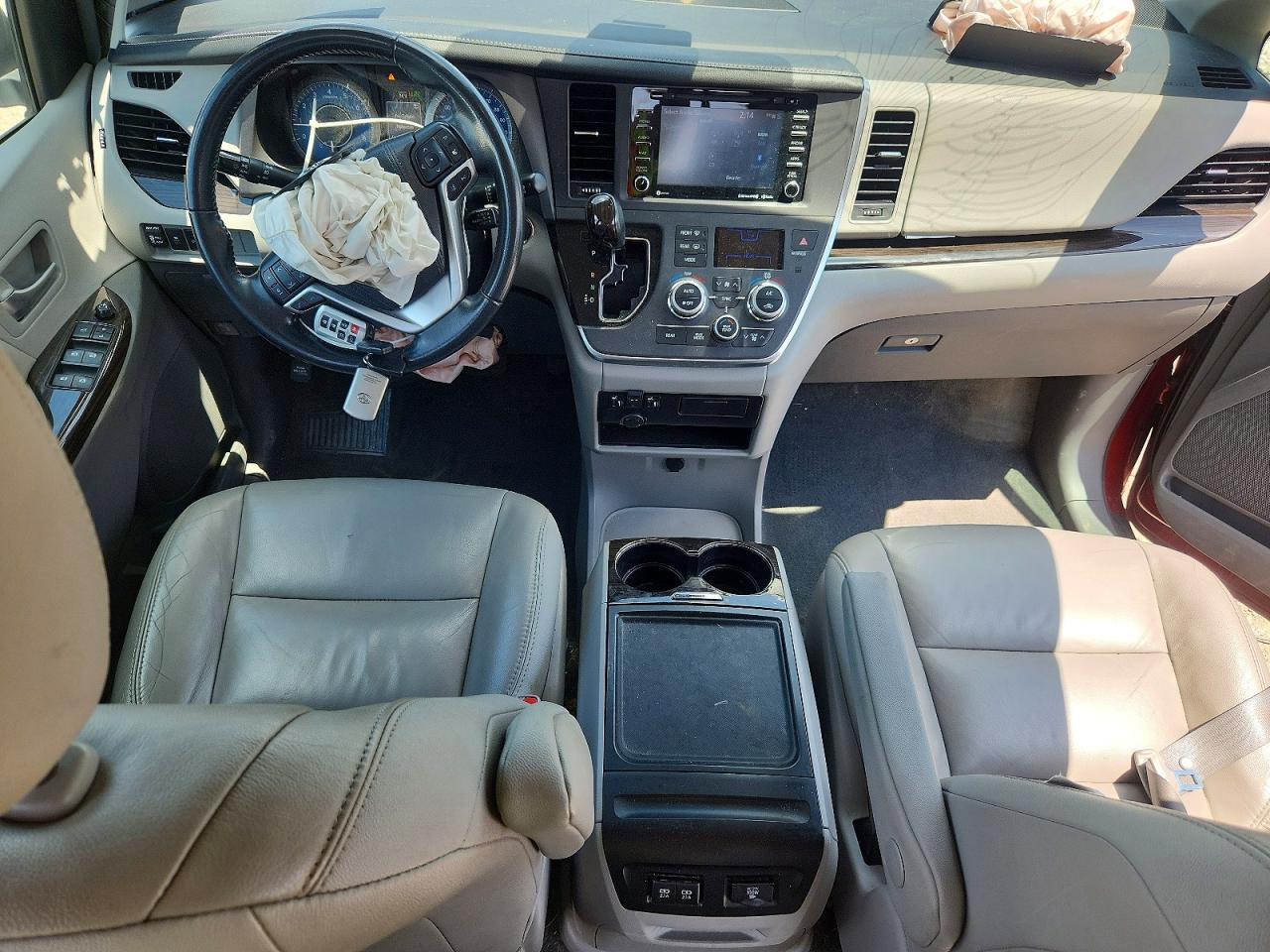 2018 TOYOTA SIENNA XLE 8-PASSENGER — Фото 8 из 13