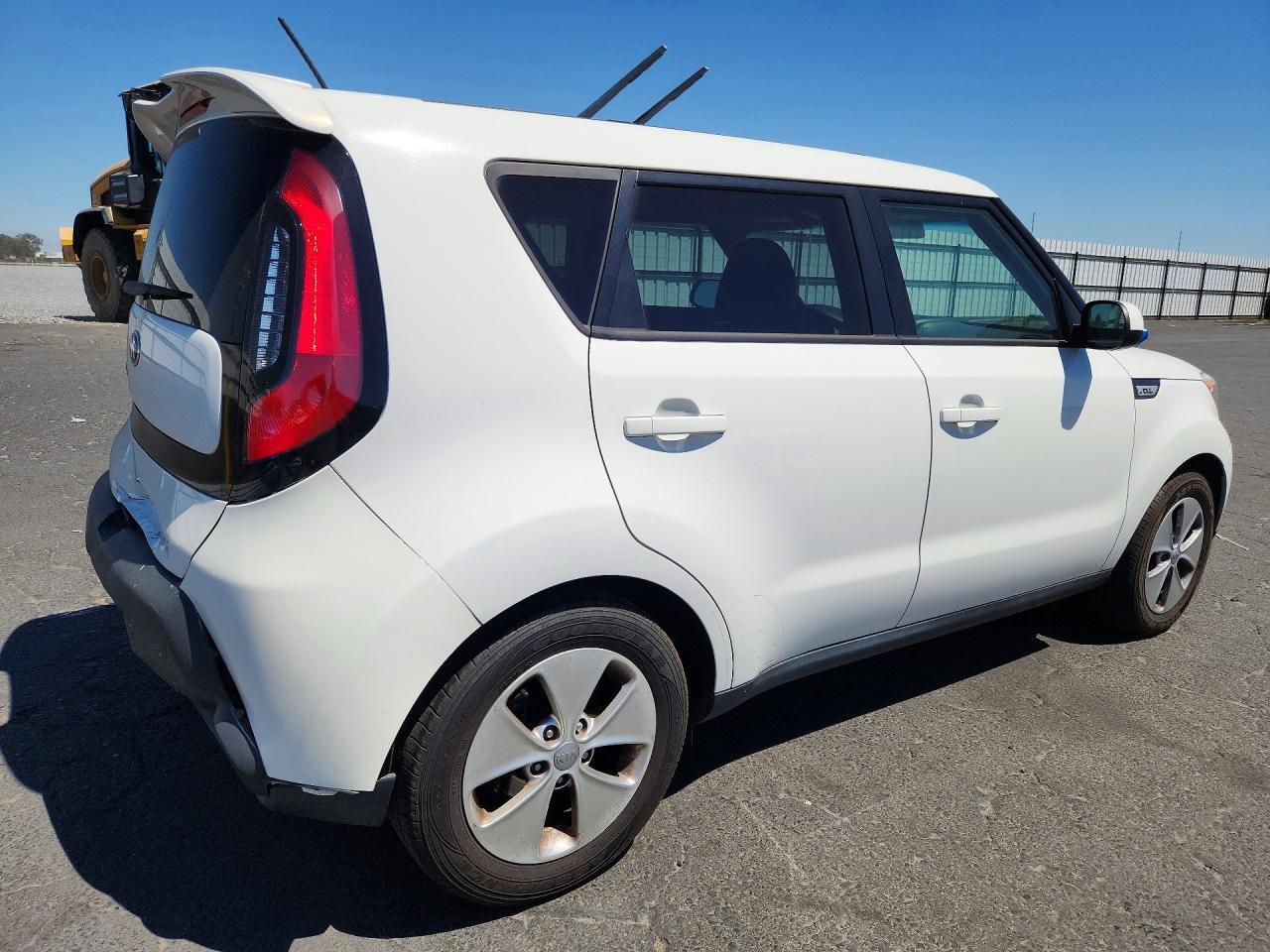 2016 KIA SOUL BASE — Фото 3 из 12