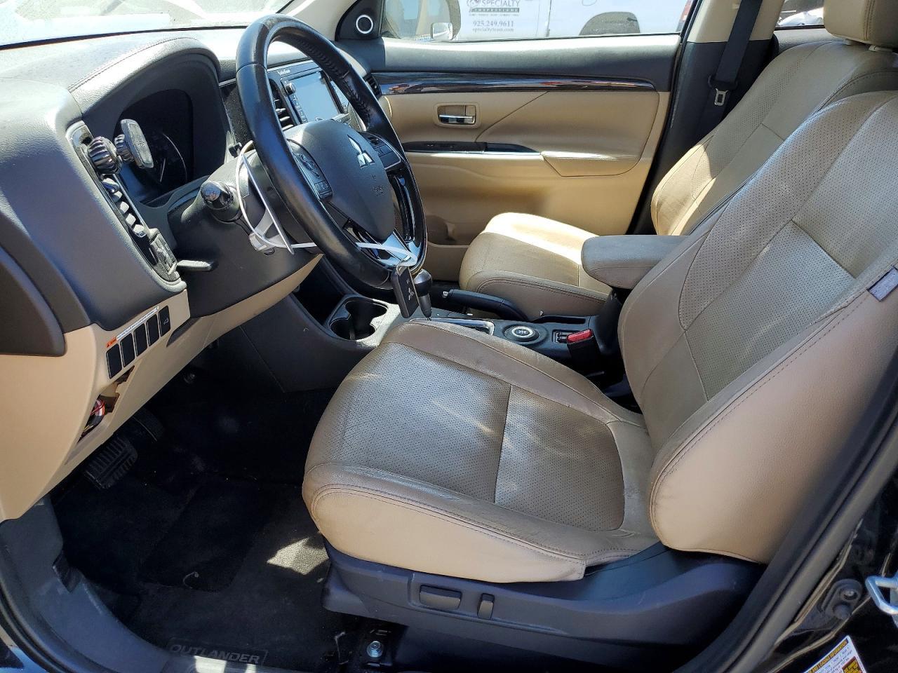 2016 MITSUBISHI OUTLANDER GT — Фото 7 из 13