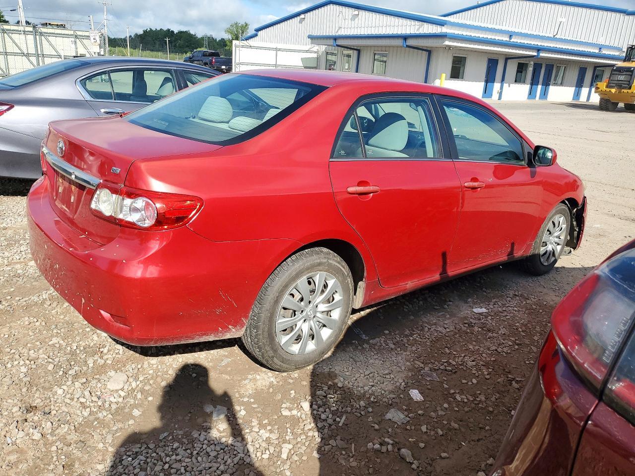 2T1BU4EE4DC045012 2013 TOYOTA COROLLA photo no. 3