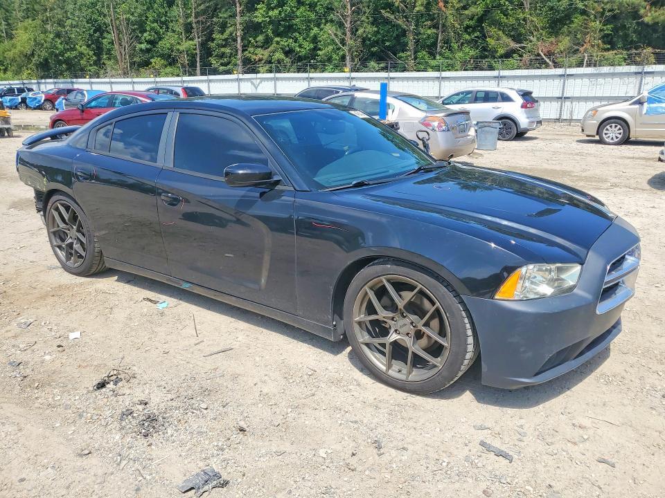 2013 DODGE CHARGER SE — Фото 4 из 13
