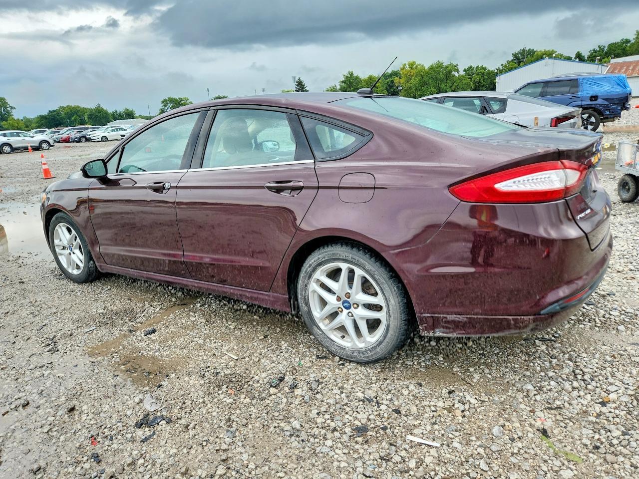 2013 FORD FUSION SE — Фото 2 из 12