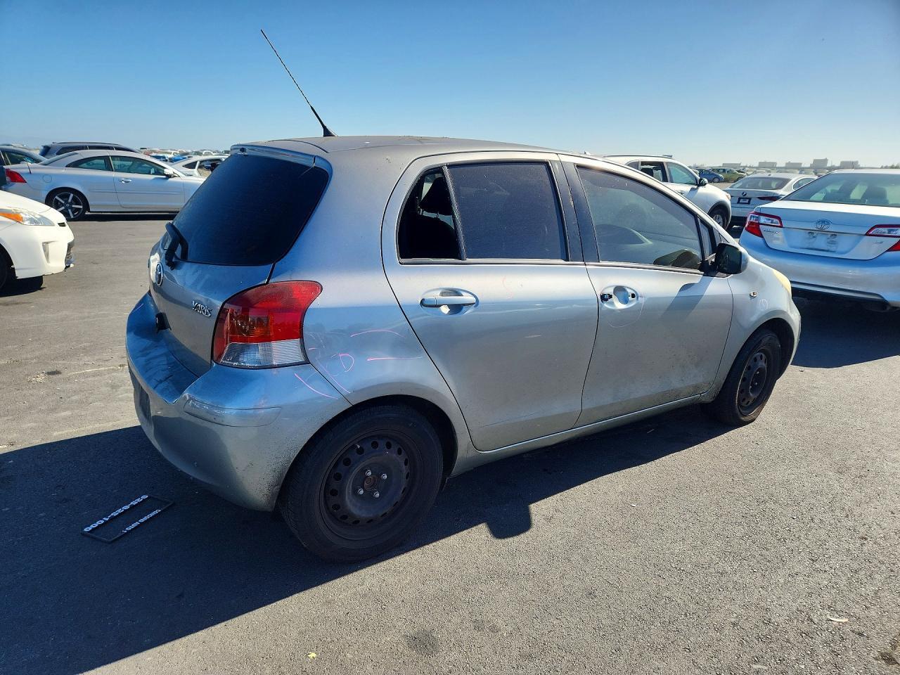 2010 TOYOTA YARIS BASE — Фото 3 из 12