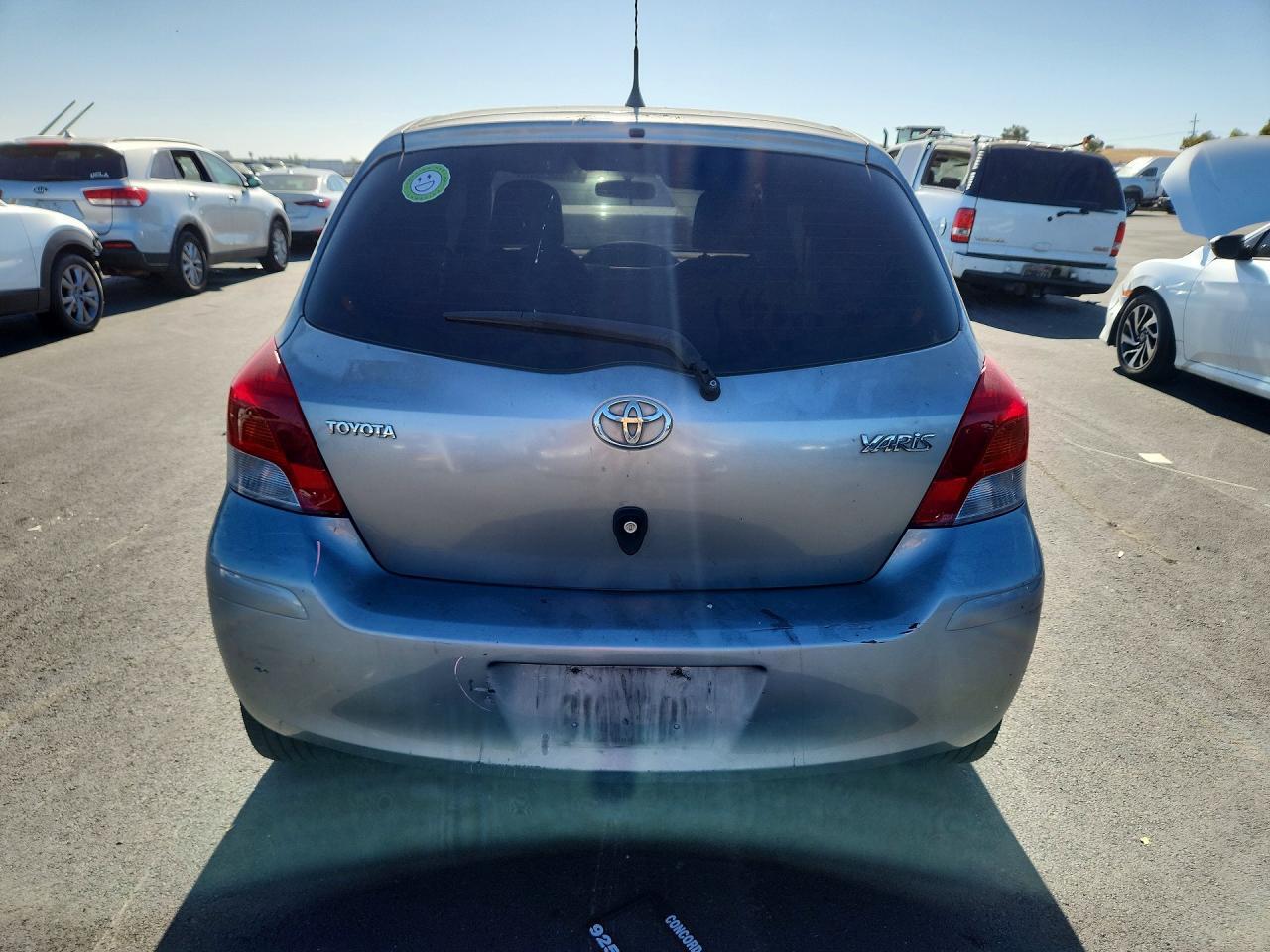 2010 TOYOTA YARIS BASE — Фото 6 из 12