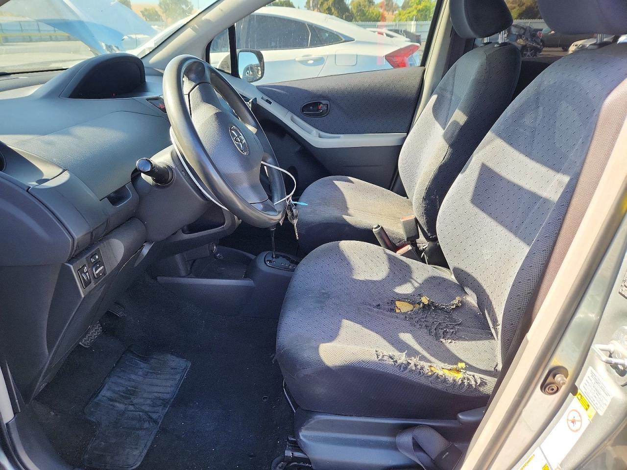 2010 TOYOTA YARIS BASE — Фото 7 из 12