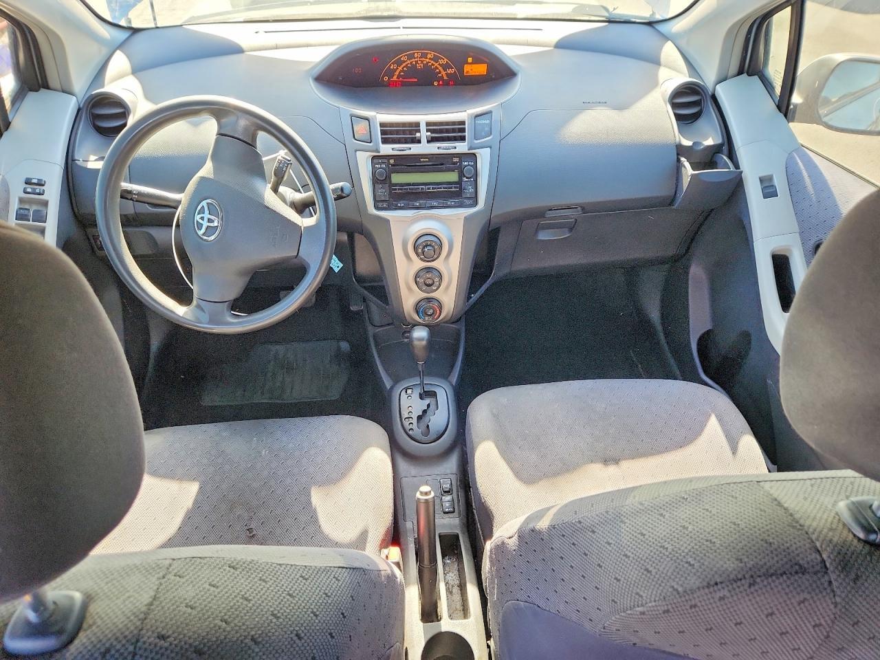 2010 TOYOTA YARIS BASE — Фото 8 из 12