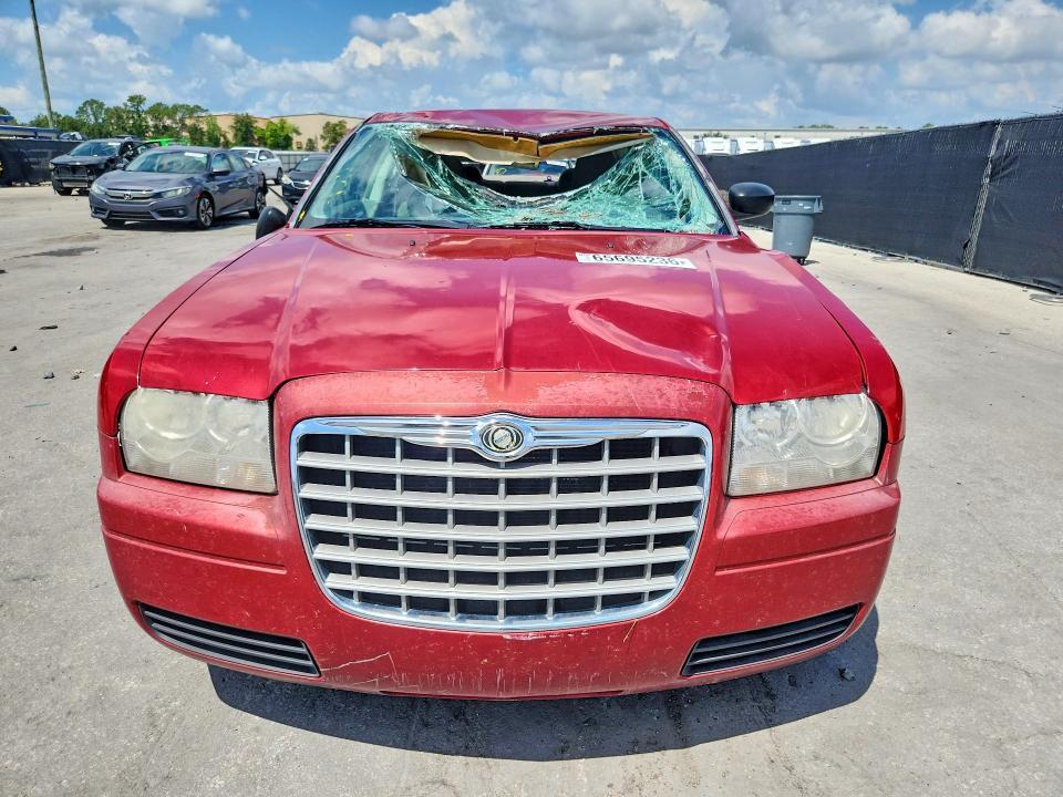 2009 CHRYSLER 300 LX — Фото 5 из 12